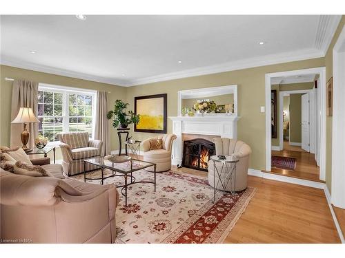 14443 Niagara River Parkway, Niagara-On-The-Lake, ON - Indoor Photo Showing Living Room With Fireplace