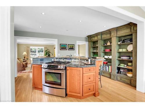 14443 Niagara River Parkway, Niagara-On-The-Lake, ON - Indoor Photo Showing Kitchen