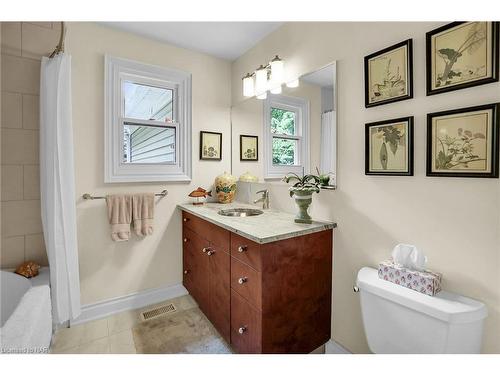 14443 Niagara River Parkway, Niagara-On-The-Lake, ON - Indoor Photo Showing Bathroom