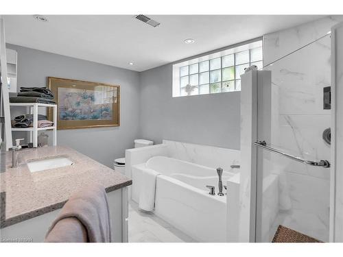 14443 Niagara River Parkway, Niagara-On-The-Lake, ON - Indoor Photo Showing Bathroom