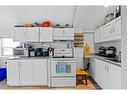 5748 Leonard Avenue, Niagara Falls, ON  - Indoor Photo Showing Kitchen 