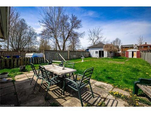 25 Jennet Street, Fort Erie, ON - Outdoor With Backyard