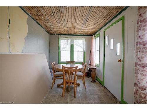 25 Jennet Street, Fort Erie, ON - Indoor Photo Showing Dining Room