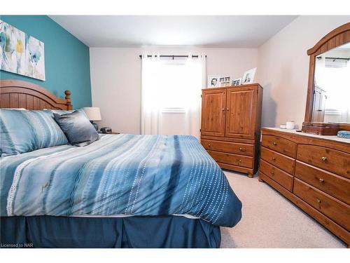 49 Shipview Court, Welland, ON - Indoor Photo Showing Bedroom