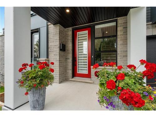 10 Paxton Avenue, St. Catharines, ON - Outdoor With Deck Patio Veranda