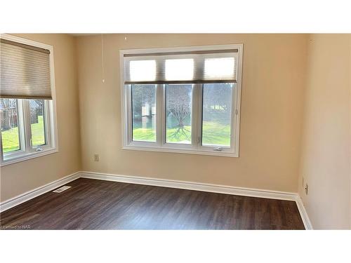 1084 Quaker Road, Fonthill, ON - Indoor Photo Showing Other Room