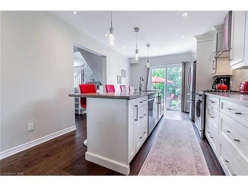 13 Mccaffery Crescent, St. Catharines, ON - Indoor Photo Showing Kitchen With Upgraded Kitchen