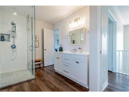 13 Mccaffery Crescent, St. Catharines, ON - Indoor Photo Showing Bathroom