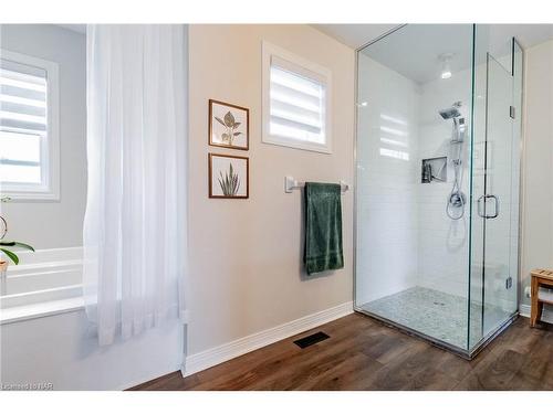 13 Mccaffery Crescent, St. Catharines, ON - Indoor Photo Showing Bathroom