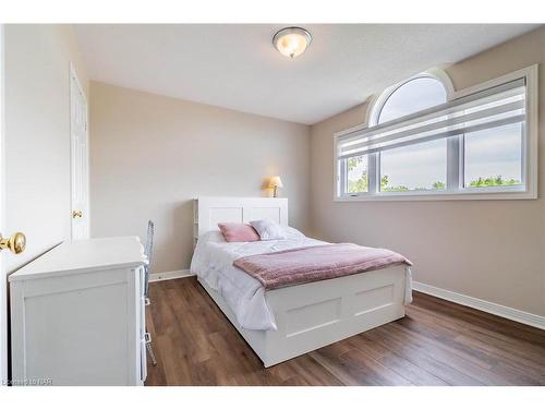 13 Mccaffery Crescent, St. Catharines, ON - Indoor Photo Showing Bedroom
