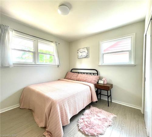92 Jacobson Avenue, St. Catharines, ON - Indoor Photo Showing Bedroom