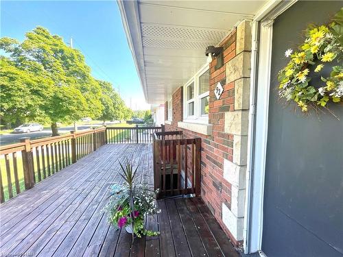 92 Jacobson Avenue, St. Catharines, ON - Outdoor With Deck Patio Veranda With Exterior