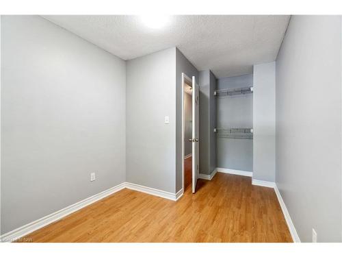 43 Greystone Crescent, St. Catharines, ON - Indoor Photo Showing Other Room