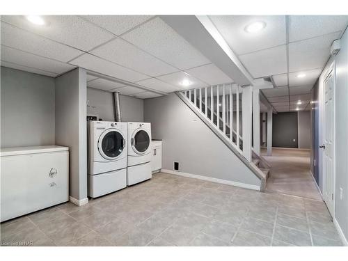 43 Greystone Crescent, St. Catharines, ON - Indoor Photo Showing Laundry Room