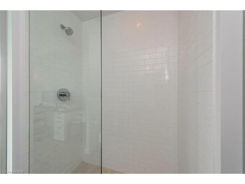 405-103 The Queensway, Toronto, ON - Indoor Photo Showing Bathroom