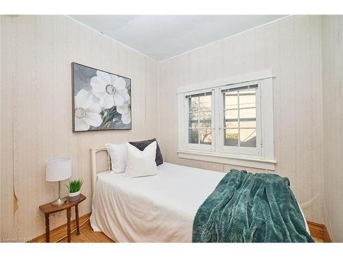 11357 Fowler Road, Wainfleet, ON - Indoor Photo Showing Bedroom