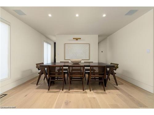 3551 Cardinal Drive, Niagara Falls, ON - Indoor Photo Showing Dining Room