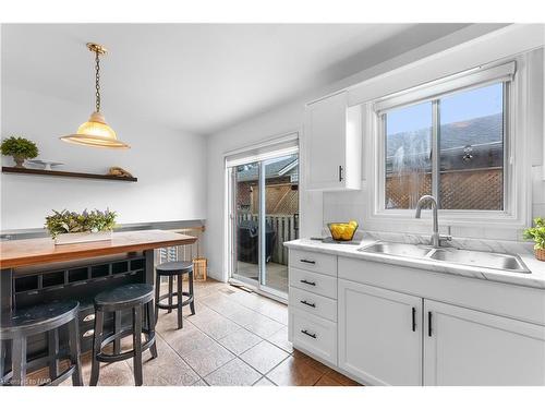 3387 Cardinal Drive, Niagara Falls, ON - Indoor Photo Showing Dining Room