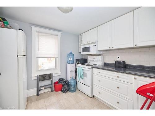 41 Albert Street, Welland, ON - Indoor Photo Showing Kitchen