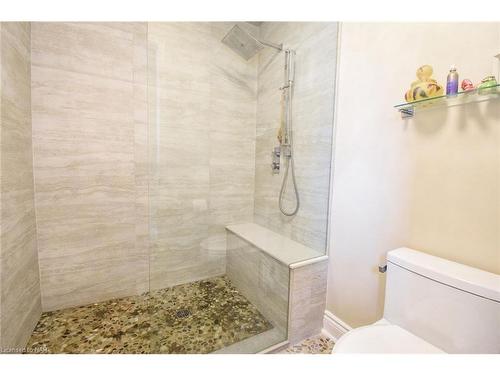 66 Port Master Drive, St. Catharines, ON - Indoor Photo Showing Bathroom