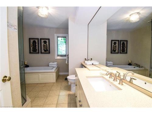 66 Port Master Drive, St. Catharines, ON - Indoor Photo Showing Bathroom