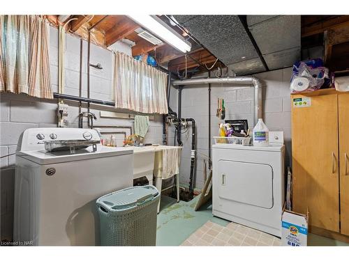 11676 Burnaby Road, Wainfleet, ON - Indoor Photo Showing Laundry Room