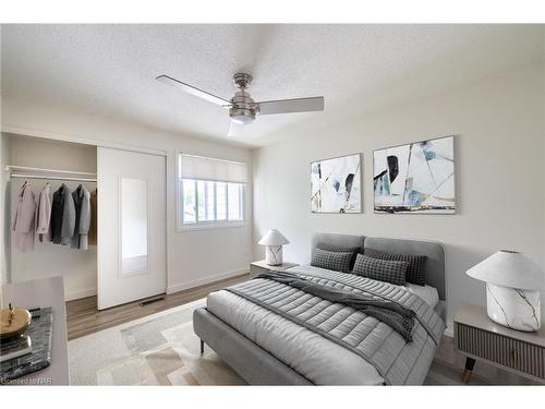 17-3322 Addison Avenue, Niagara Falls, ON - Indoor Photo Showing Bedroom