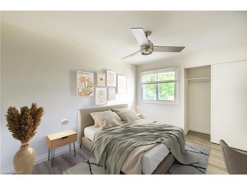 17-3322 Addison Avenue, Niagara Falls, ON - Indoor Photo Showing Bedroom