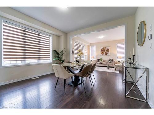 2 Froggy Drive, Thorold, ON - Indoor Photo Showing Dining Room