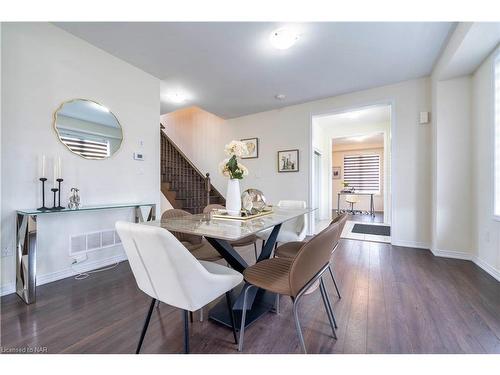 2 Froggy Drive, Thorold, ON - Indoor Photo Showing Dining Room