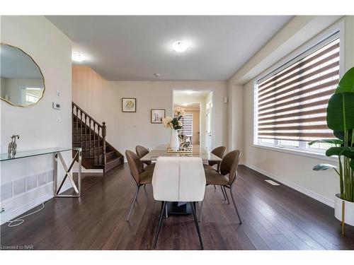 2 Froggy Drive, Thorold, ON - Indoor Photo Showing Dining Room