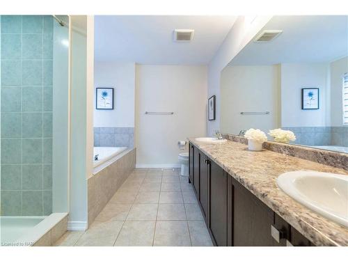 2 Froggy Drive, Thorold, ON - Indoor Photo Showing Bathroom