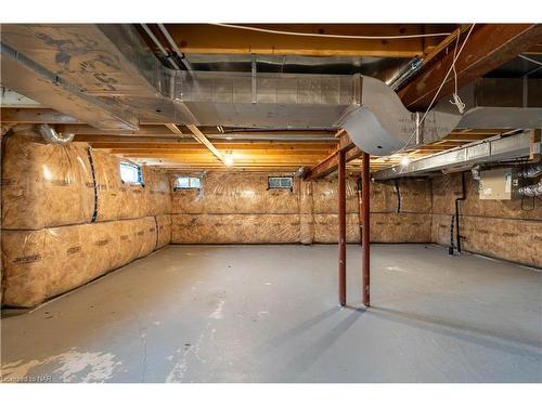 2 Froggy Drive, Thorold, ON - Indoor Photo Showing Basement