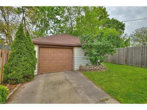 6135 Arad Street, Niagara Falls, ON - Outdoor