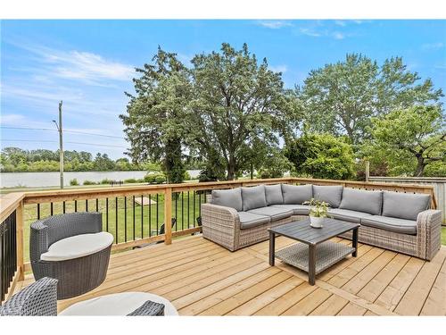 28 Neptune Drive, St. Catharines, ON - Outdoor With Deck Patio Veranda