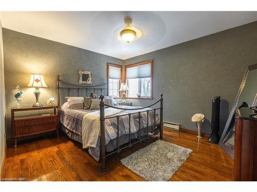 523 Highway 3 Highway, Port Colborne, ON - Indoor Photo Showing Bedroom