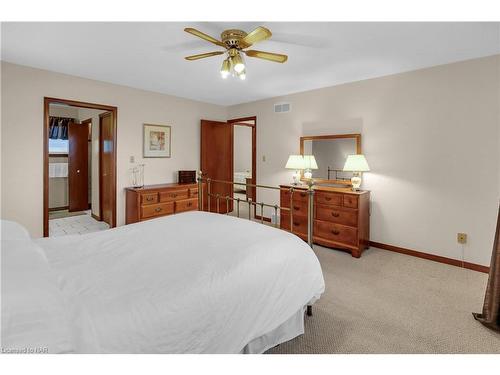 16 Dobbie Road, Thorold, ON - Indoor Photo Showing Bedroom