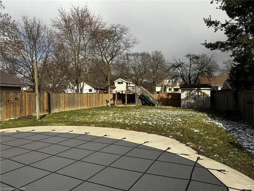 5638 Hodgson Avenue, Niagara Falls, ON - Outdoor With Backyard