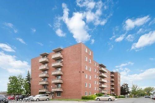 307-264 Grantham Avenue, St. Catharines, ON - Outdoor With Balcony With Facade