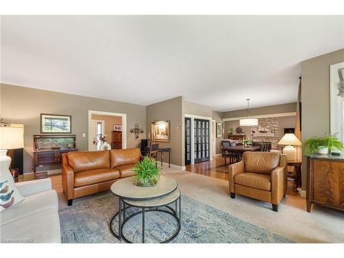 240 Riverview Boulevard, St. Catharines, ON - Indoor Photo Showing Living Room
