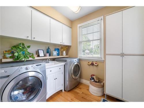 240 Riverview Boulevard, St. Catharines, ON - Indoor Photo Showing Laundry Room
