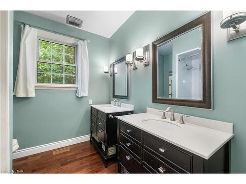 240 Riverview Boulevard, St. Catharines, ON - Indoor Photo Showing Bathroom