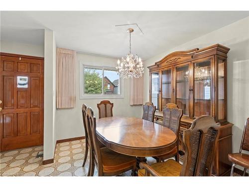 124 Tisdale Street N, Hamilton, ON - Indoor Photo Showing Dining Room