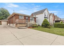 124 Tisdale Street N Hamilton, ON L8L 5M6