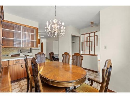 124 Tisdale Street N, Hamilton, ON - Indoor Photo Showing Dining Room