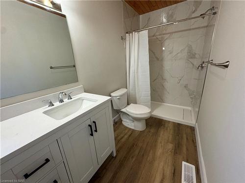 67-6476 Huggins Street, Niagara Falls, ON - Indoor Photo Showing Bathroom