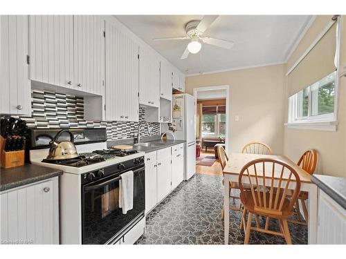 29 Doncaster Boulevard, St. Catharines, ON - Indoor Photo Showing Kitchen