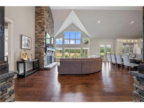 217 Concession 5 Road, Niagara-On-The-Lake, ON - Indoor Photo Showing Living Room With Fireplace