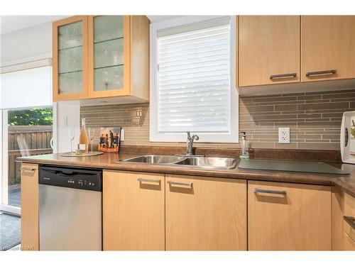 56 Chicory Crescent, St. Catharines, ON - Indoor Photo Showing Kitchen With Double Sink