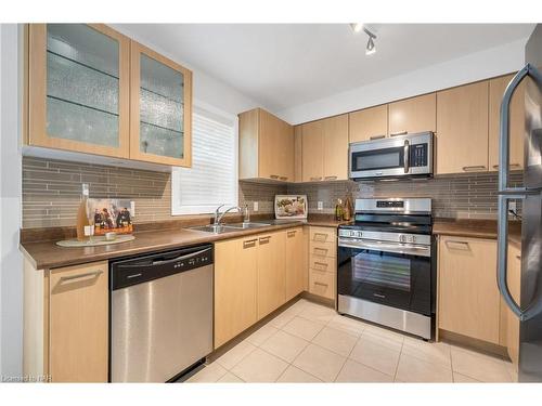 56 Chicory Crescent, St. Catharines, ON - Indoor Photo Showing Kitchen With Double Sink